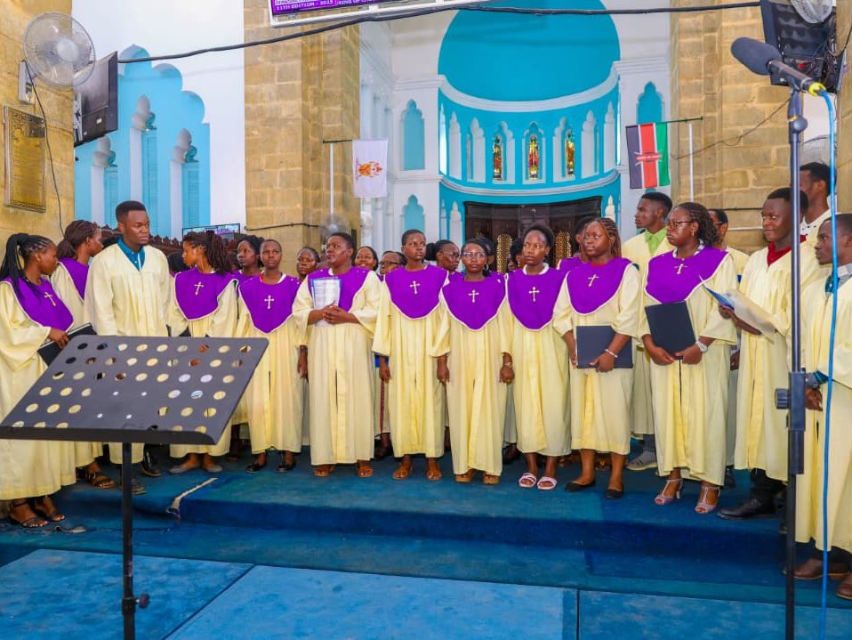 A choir on the platform